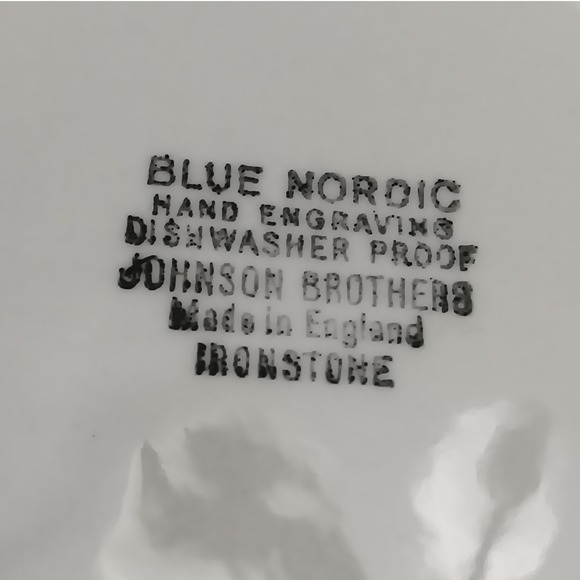 Johnson Brothers Blue Nordic Ironstone Plate Hand Engraving Dinner Plate - Picture 4 of 4